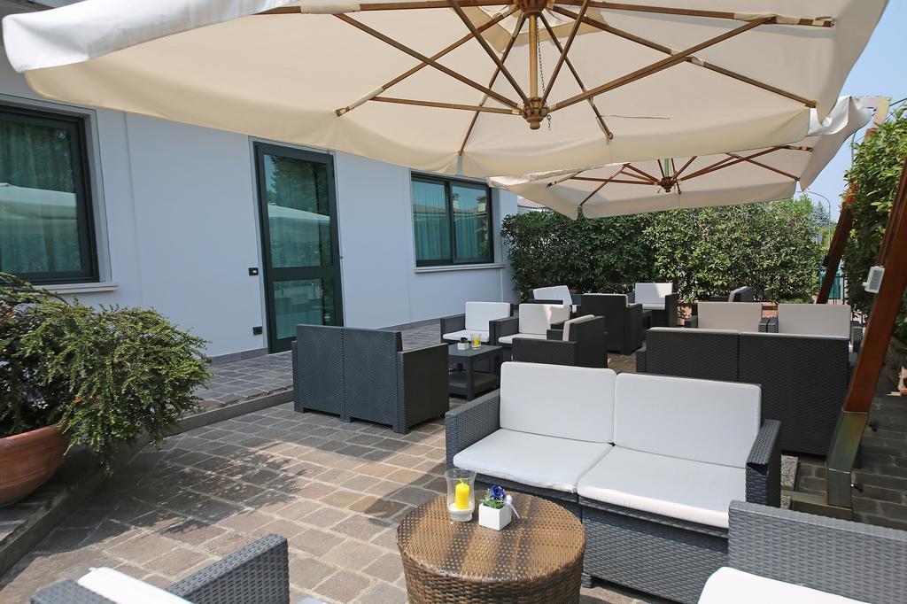 Hotel Abacus Porto Mantovano Esterno foto