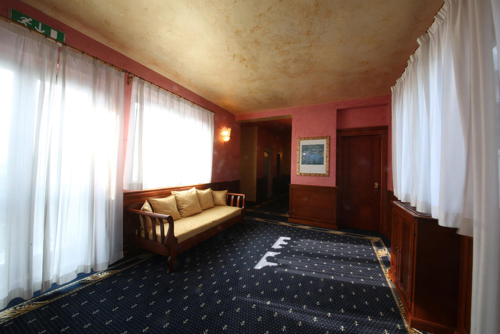 Hotel Abacus Porto Mantovano Esterno foto
