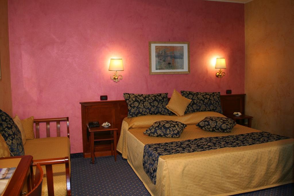 Hotel Abacus Porto Mantovano Esterno foto