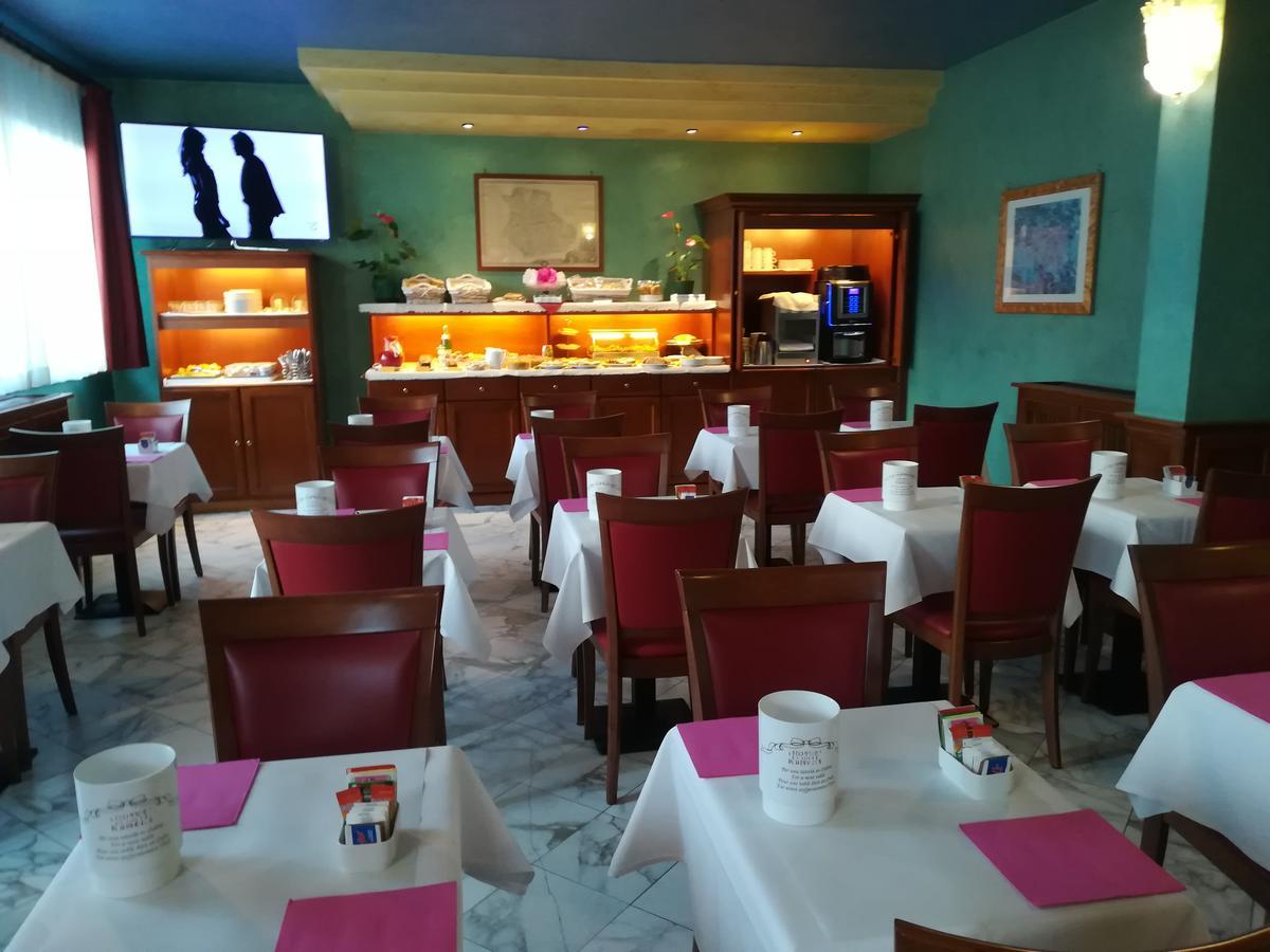 Hotel Abacus Porto Mantovano Esterno foto
