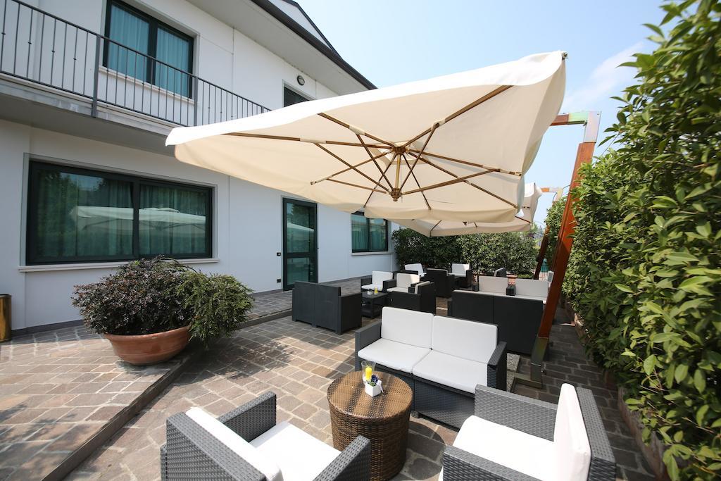 Hotel Abacus Porto Mantovano Esterno foto